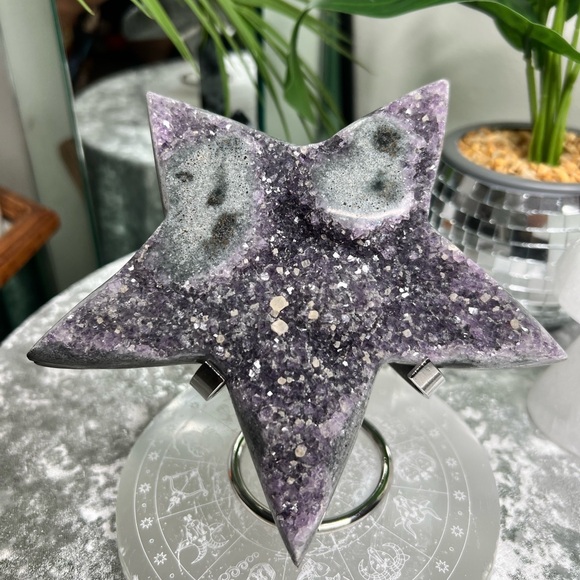 Amethyst Starfish Carving- ASC1 - Picture 3 of 7